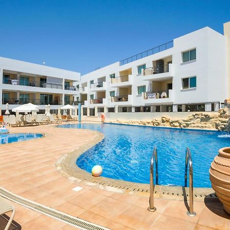 Seabreeze Apartment 200M Away From The Sea Paralimni Exteriér fotografie