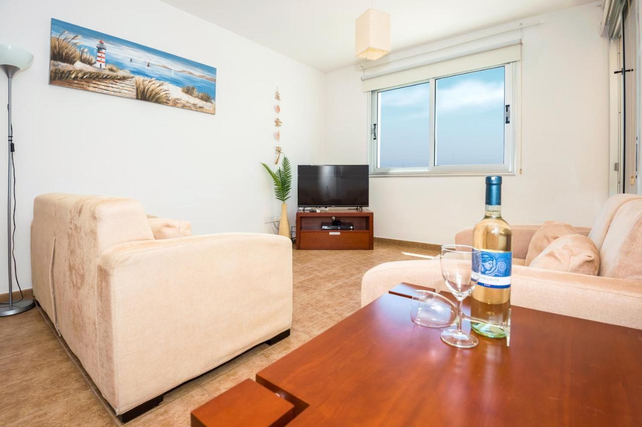Seabreeze Apartment 200M Away From The Sea Paralimni Exteriér fotografie