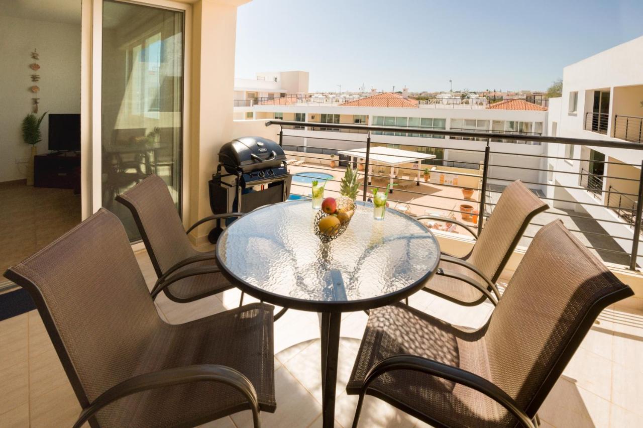 Seabreeze Apartment 200M Away From The Sea Paralimni Exteriér fotografie