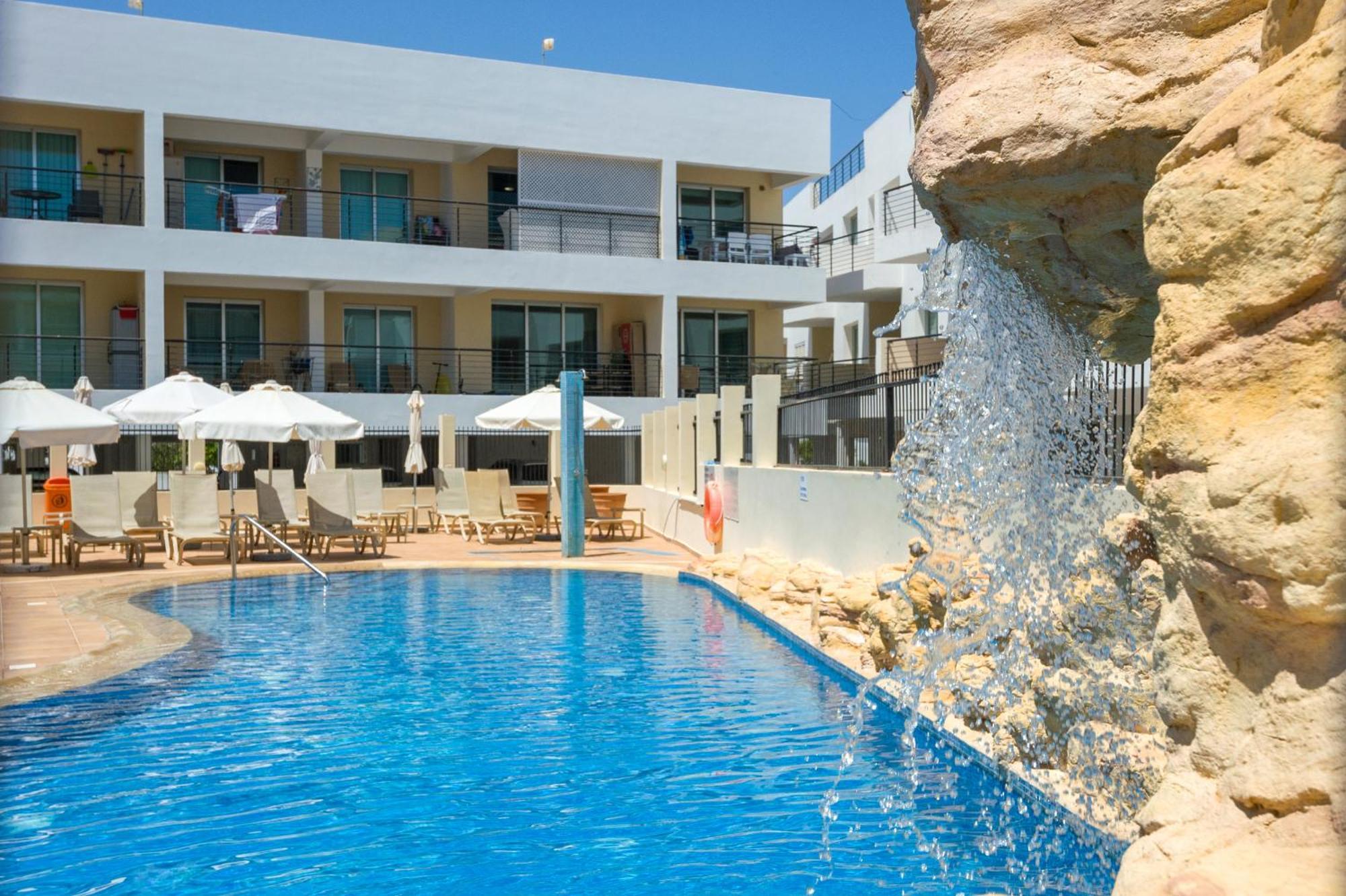 Seabreeze Apartment 200M Away From The Sea Paralimni Exteriér fotografie