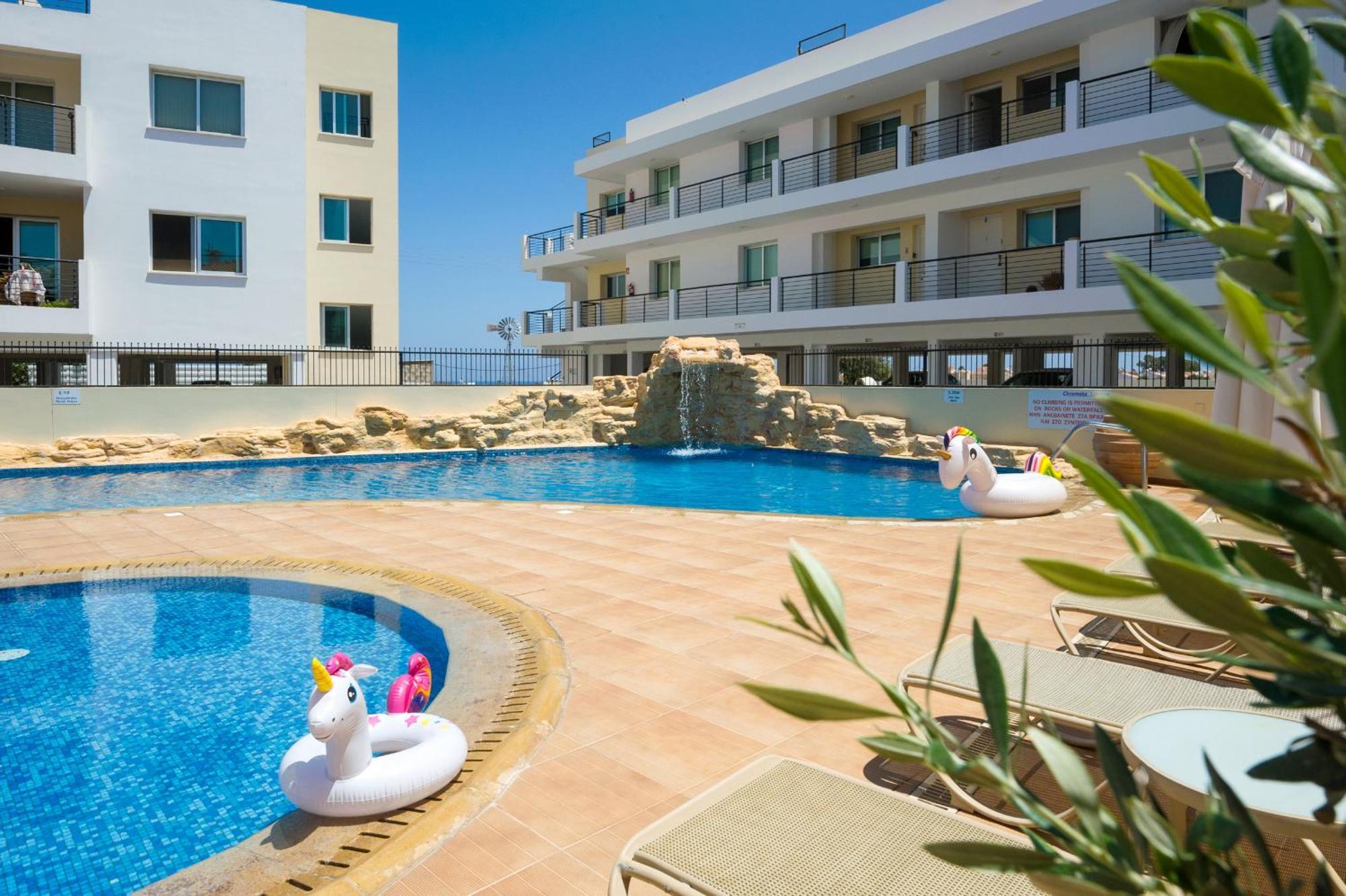 Seabreeze Apartment 200M Away From The Sea Paralimni Exteriér fotografie